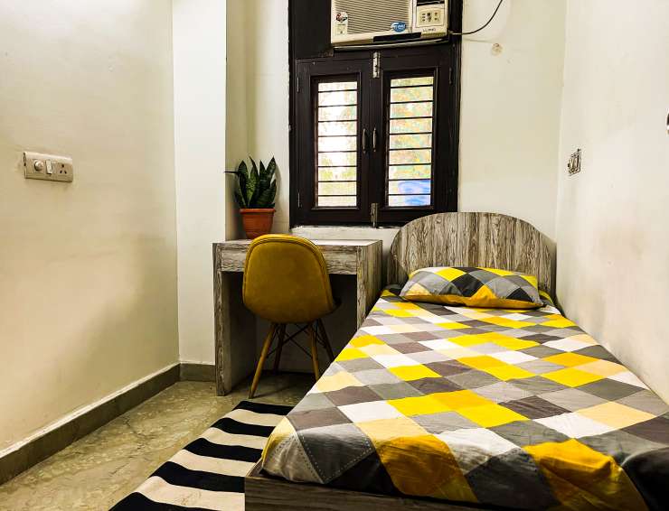 AADESH PG GIRLS & BOYS - Co-ed hostel in Delhi