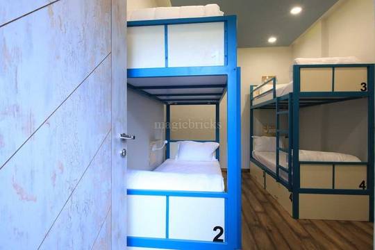 Blue Beds PG C-Scheme - Corridor