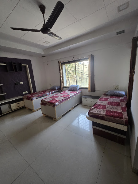 HOMELY STAY BOYS PG - Boys hostel in Pune