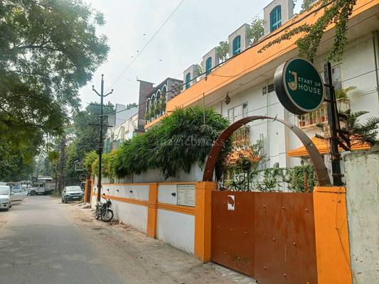 J Startup House PG C-Scheme - Co-ed hostel in Jaipur
