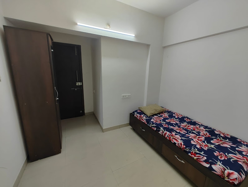 KPGHS - PG & HOSTEL SERVICES BAVDHAN - Co-ed hostel in Pune