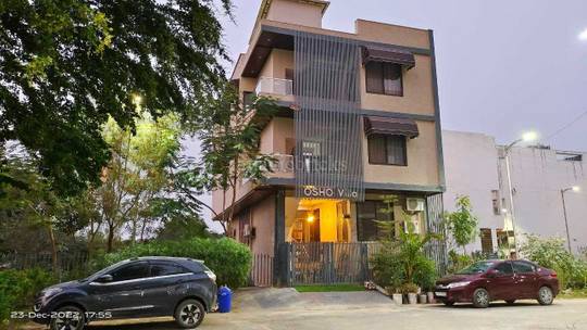 OSHO Villa Home Stay PG Sitabari - Room interior