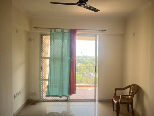 Room/Bed in a 2 Bhk apartment Near Mahindra Sez - Girls hostel in Jaipur