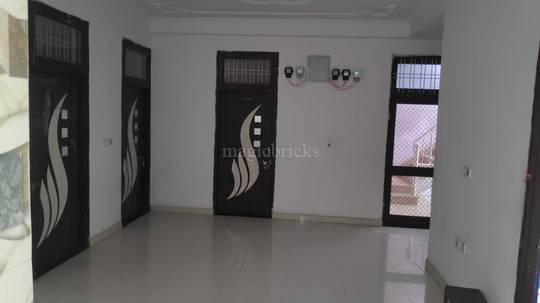 Room/Bed in a 5 Bhk apartment Sodala - Study area