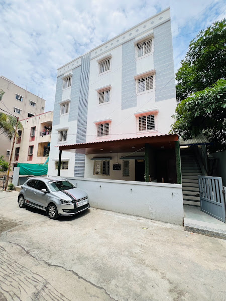 Siddhivinayak Hostel - Co-ed hostel in Pune