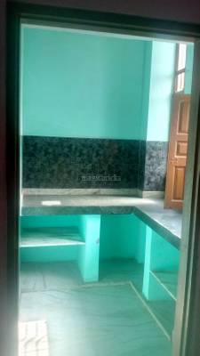 Single Room in a 1 Bhk apartment Raja Park - Study area