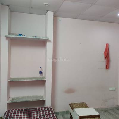 Single Room in a 1 Bhk apartment Raja Park - Room interior