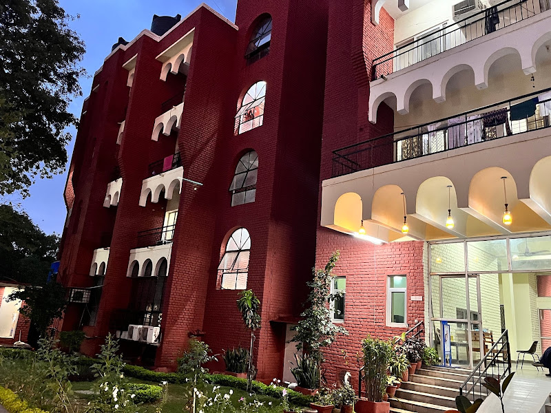 Young Women's Association Hostel - Girls hostel in Delhi