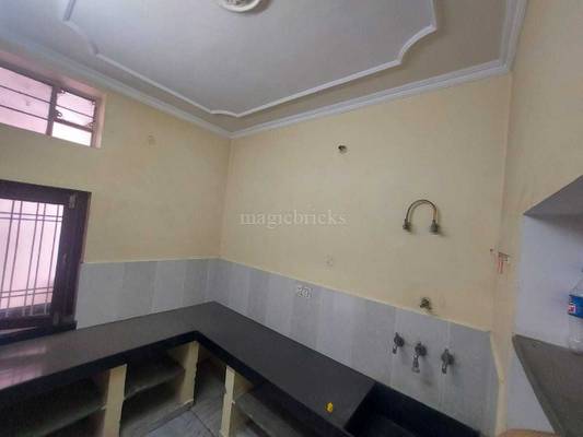 Bed in a 2 Bhk apartment Mahesh Nagar - Facilities